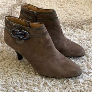 Söfft Ankle Suede Heeled Booties